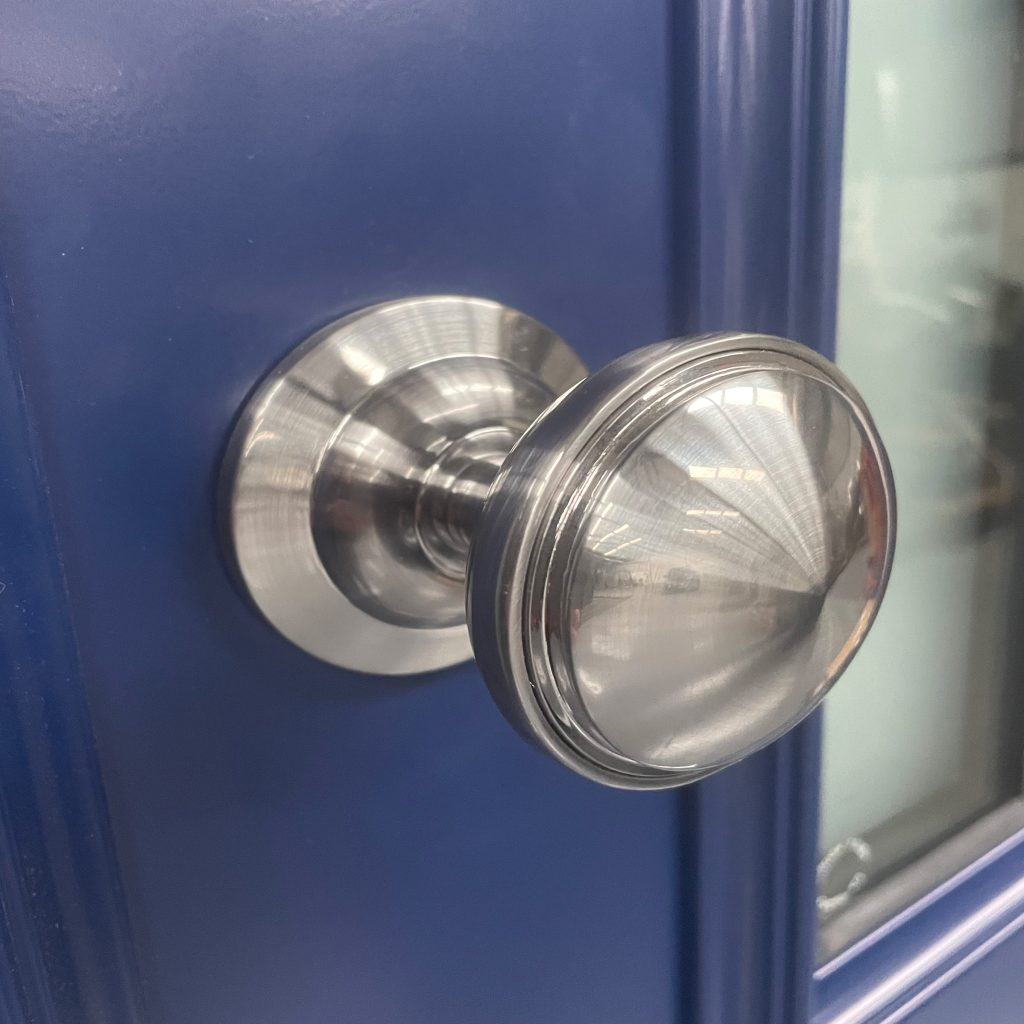 aluminium door centre handle_