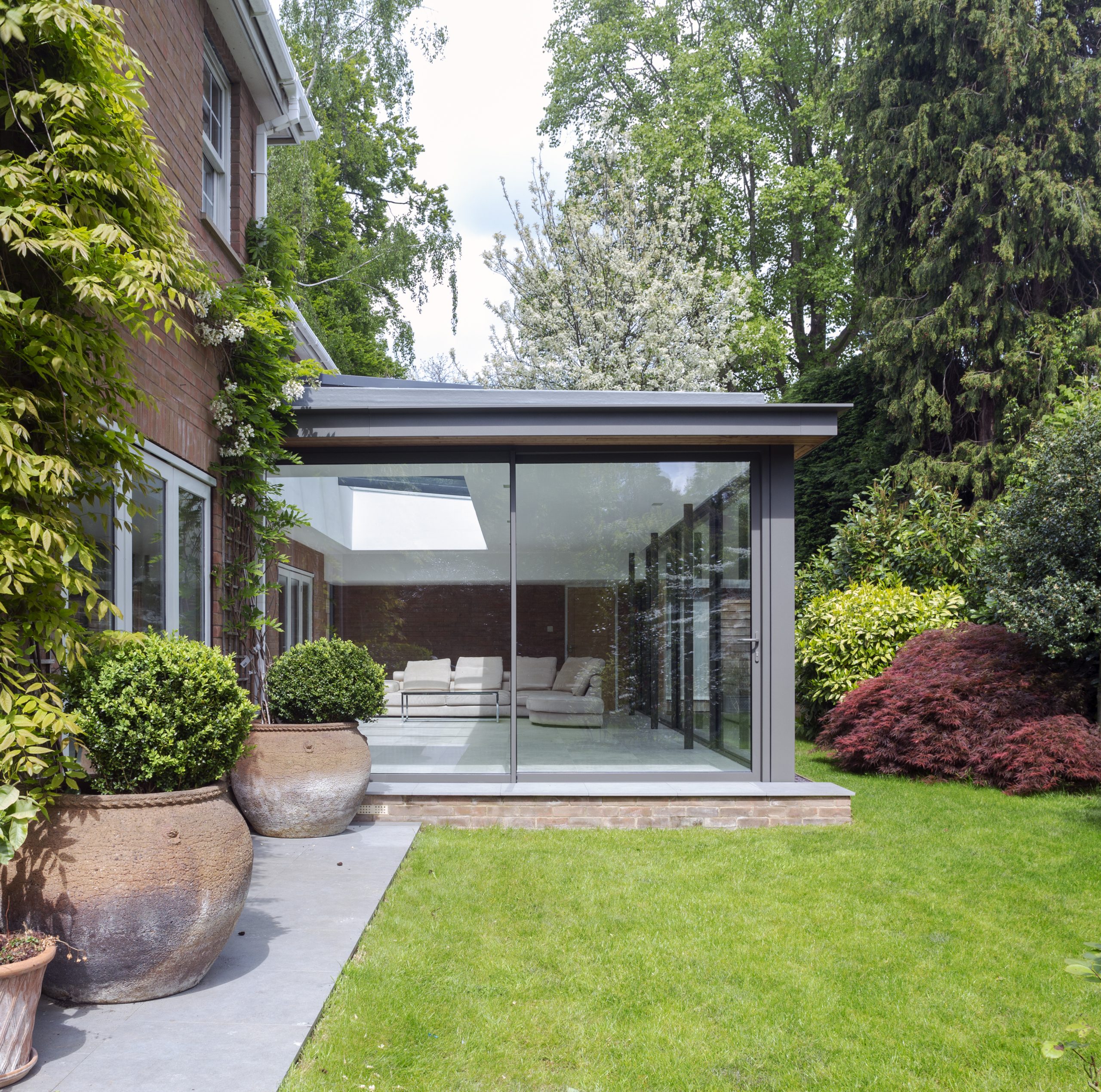 Large Sliding door in aluminium
